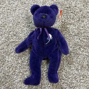 Ty Beanie Baby Princess Diana Bear Purple 1997 PE Pellets With Display Case